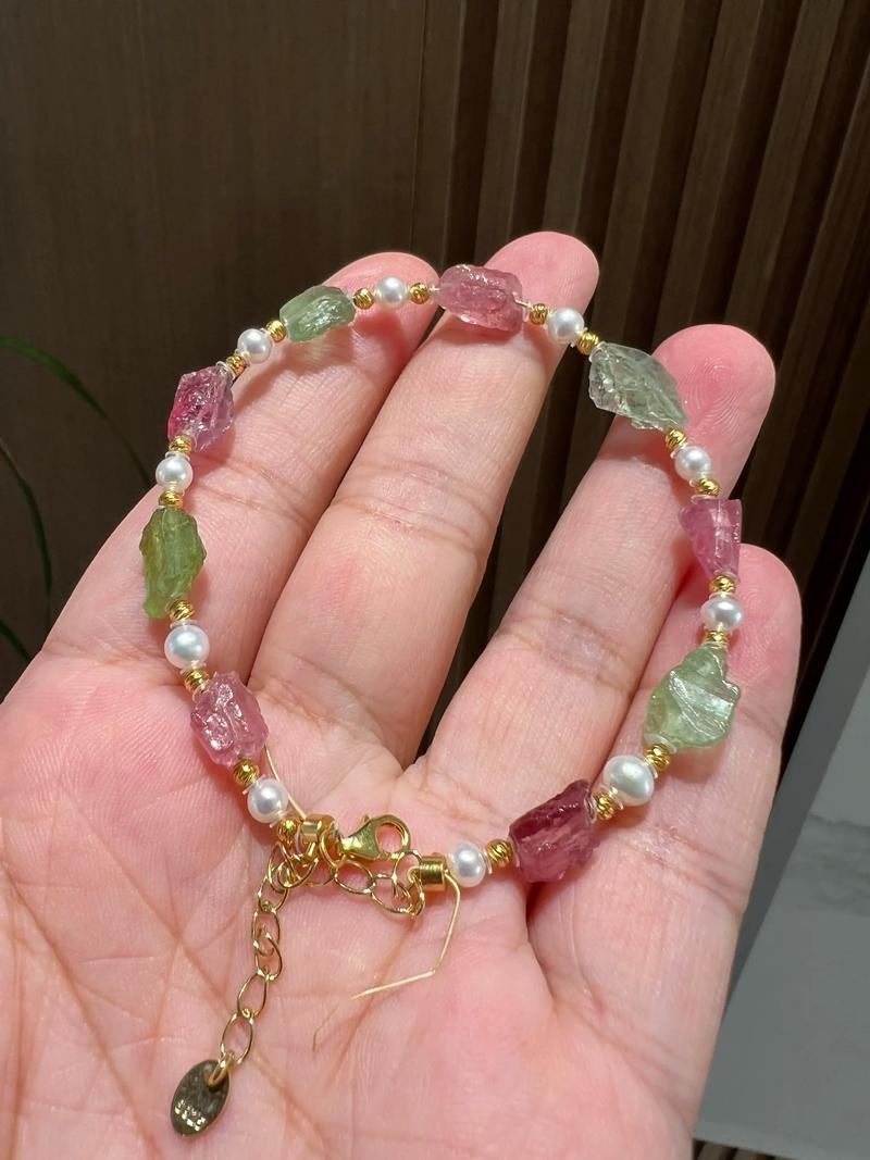 饰品专卖店行业新动态：线上线下齐发力